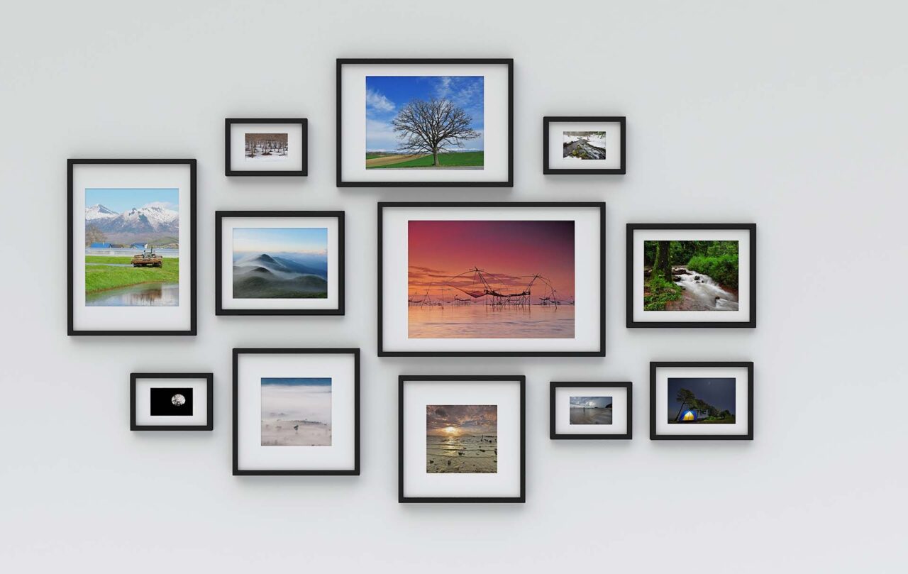 Photo frame on wall (3d rendering)