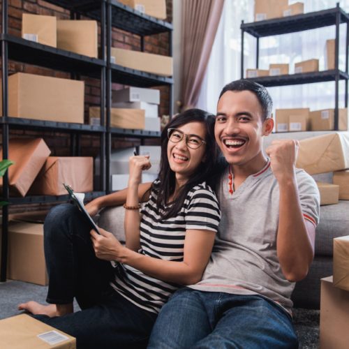 A couple that just moved with the help of cross-country movers